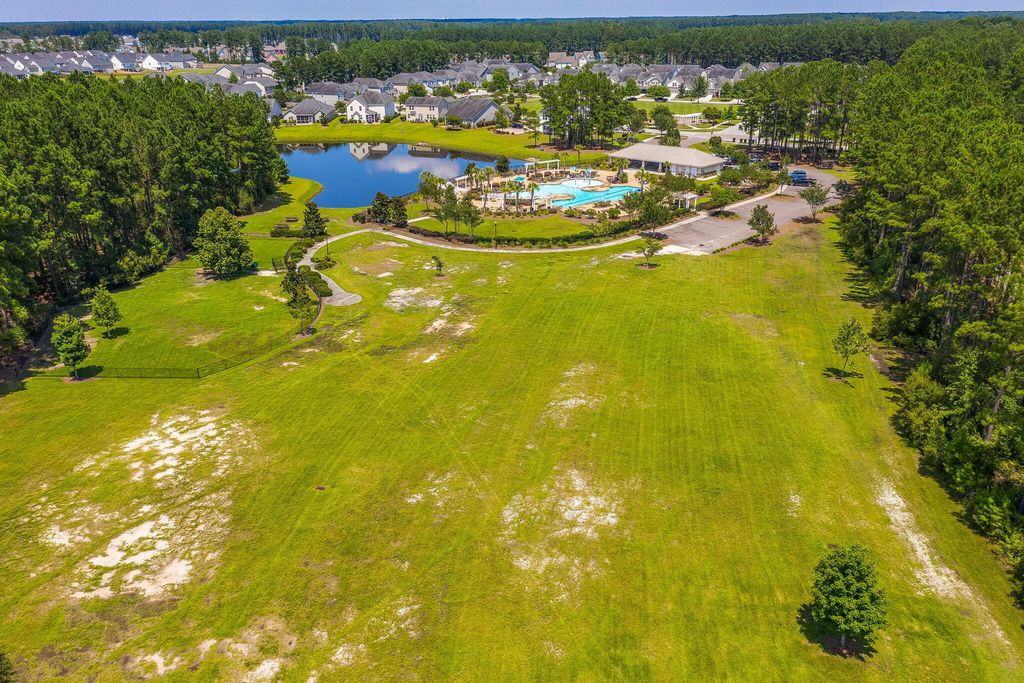 Image 41 of property listing at 185 Lucky Day Drive, Summerville, SC 29486