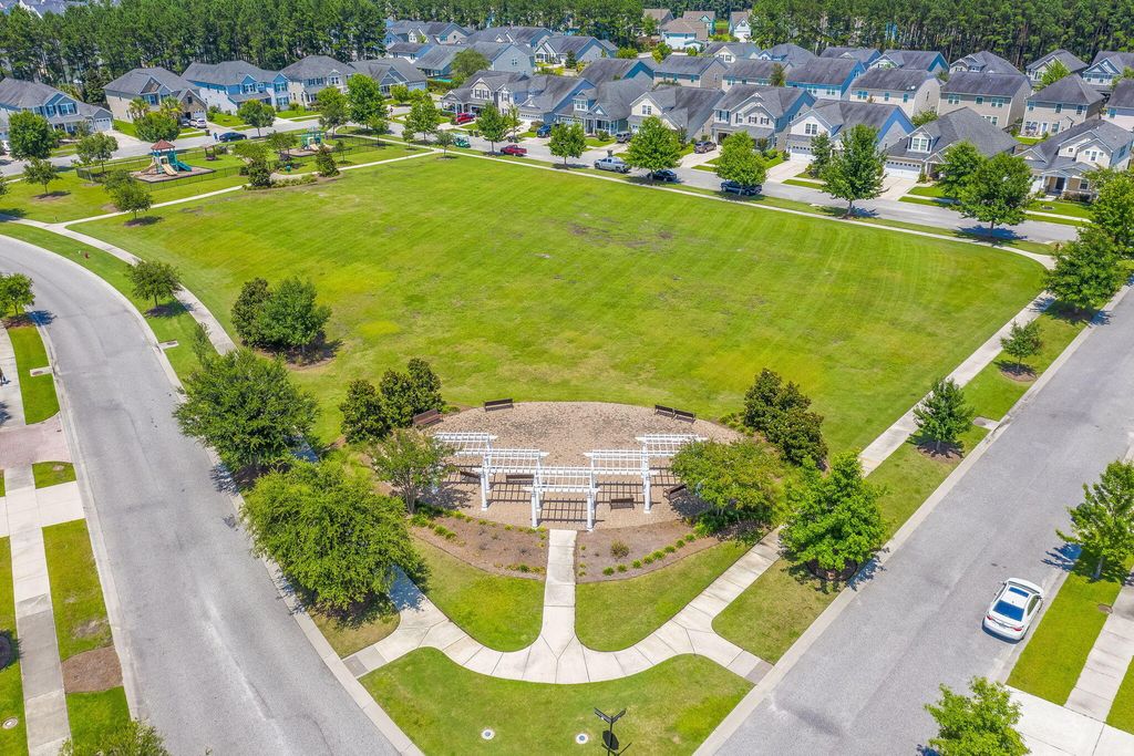 Image 44 of property listing at 185 Lucky Day Drive, Summerville, SC 29486