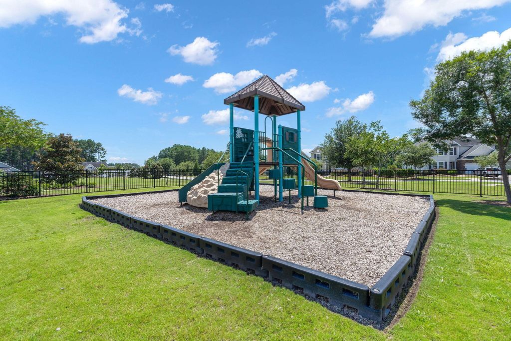 Image 46 of property listing at 185 Lucky Day Drive, Summerville, SC 29486