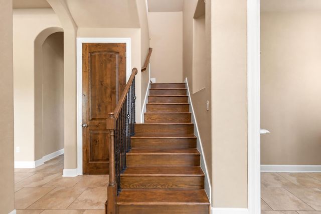 275 Lonely Pine CV, Driftwood, TX 78619