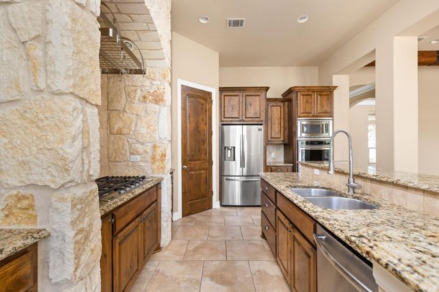 275 Lonely Pine CV, Driftwood, TX 78619