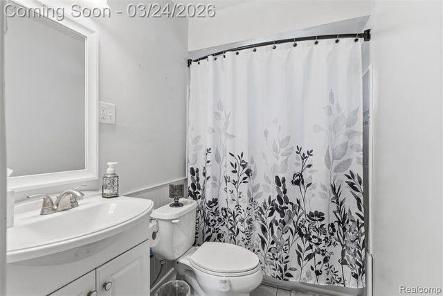 716 Joyceil Drive, Waterford, MI 48328