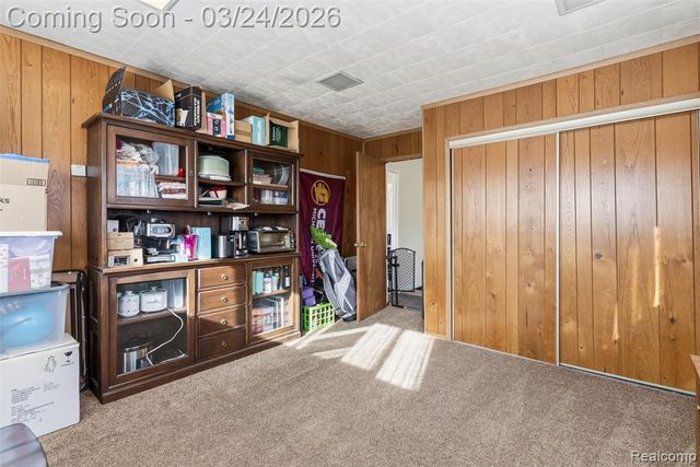 716 Joyceil Drive, Waterford, MI 48328