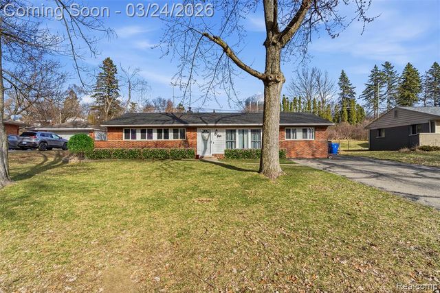716 Joyceil Drive, Waterford, MI 48328