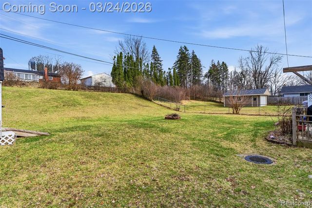 716 Joyceil Drive, Waterford, MI 48328