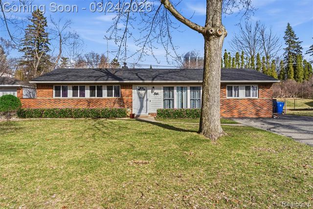 716 Joyceil Drive, Waterford, MI 48328