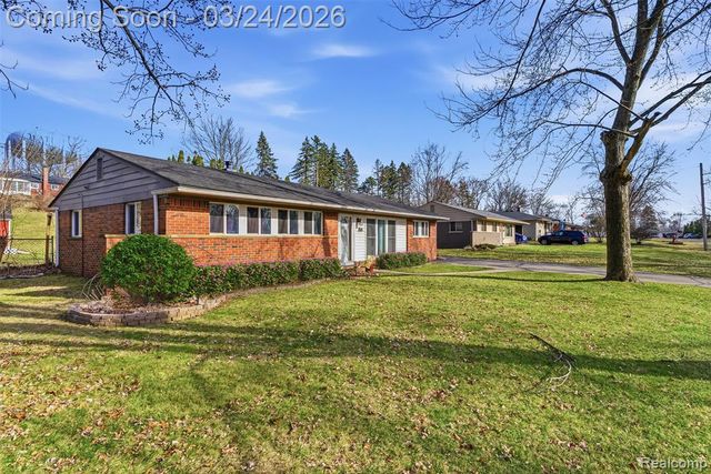 716 Joyceil Drive, Waterford, MI 48328