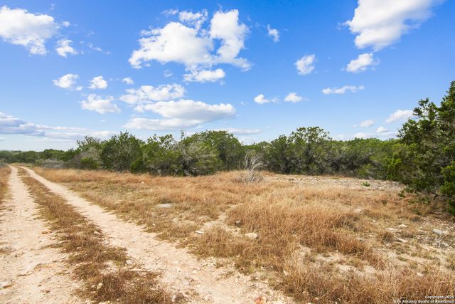 87 Mutt Road, Brackettville, TX 78832