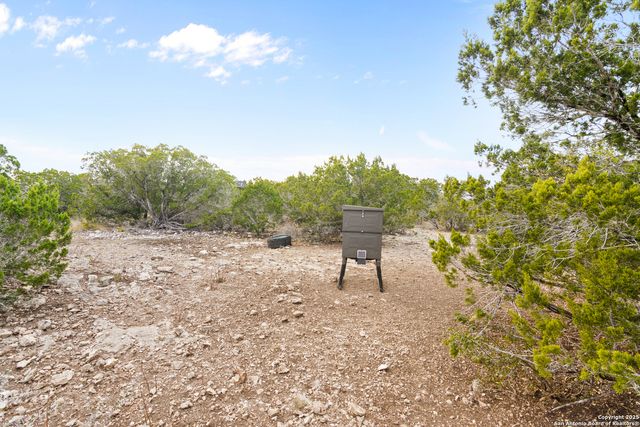 87 Mutt Road, Brackettville, TX 78832