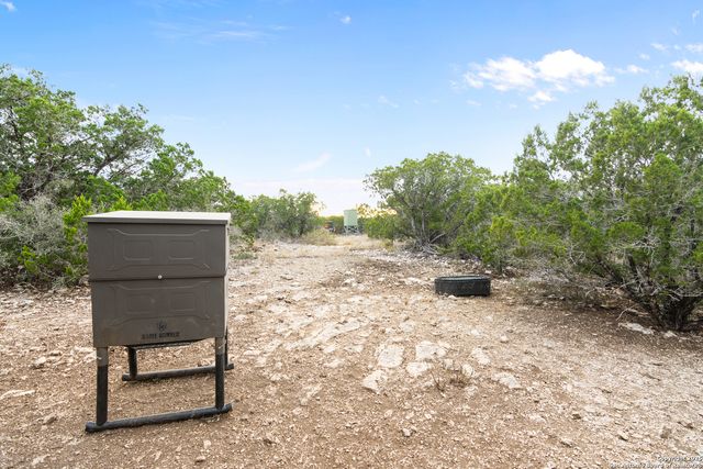 87 Mutt Road, Brackettville, TX 78832