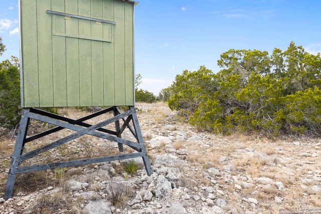 87 Mutt Road, Brackettville, TX 78832