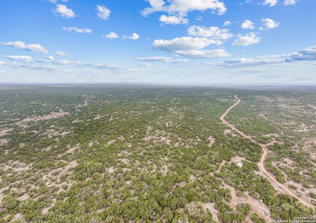 87 Mutt Road, Brackettville, TX 78832