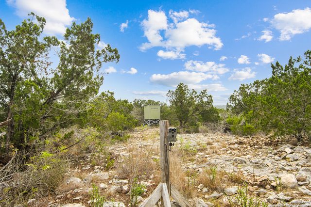 87 Mutt Road, Brackettville, TX 78832