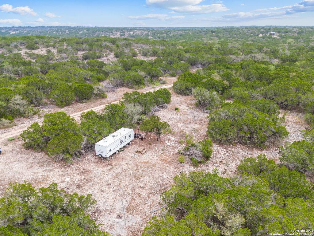 87 Mutt Road, Brackettville, TX 78832