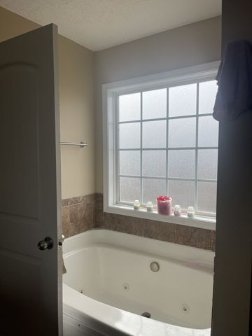 1376 Constitution Dr, Clarksville, TN 37042