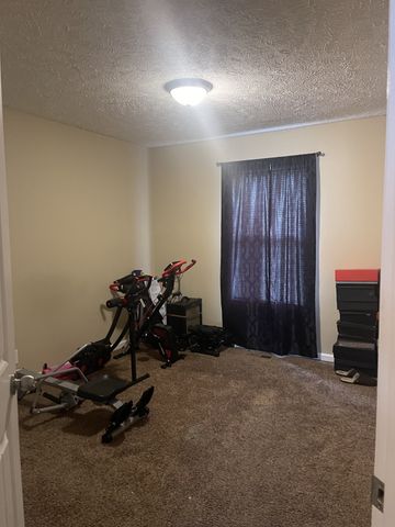 1376 Constitution Dr, Clarksville, TN 37042