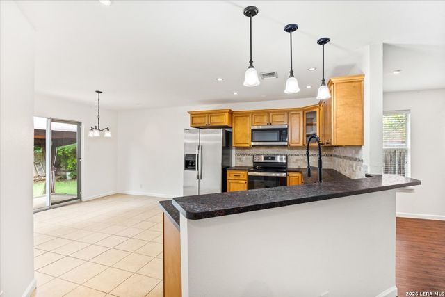 3409 Columbia Drive, Cibolo, TX 78108