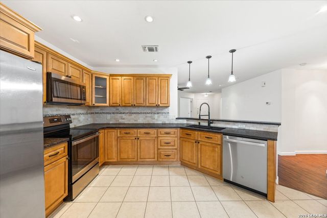 3409 Columbia Drive, Cibolo, TX 78108