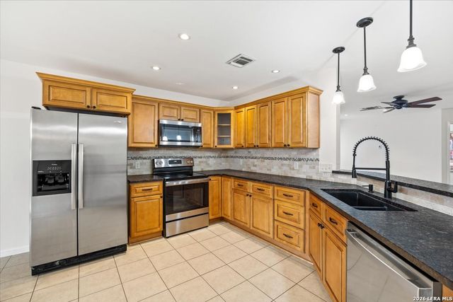 3409 Columbia Drive, Cibolo, TX 78108