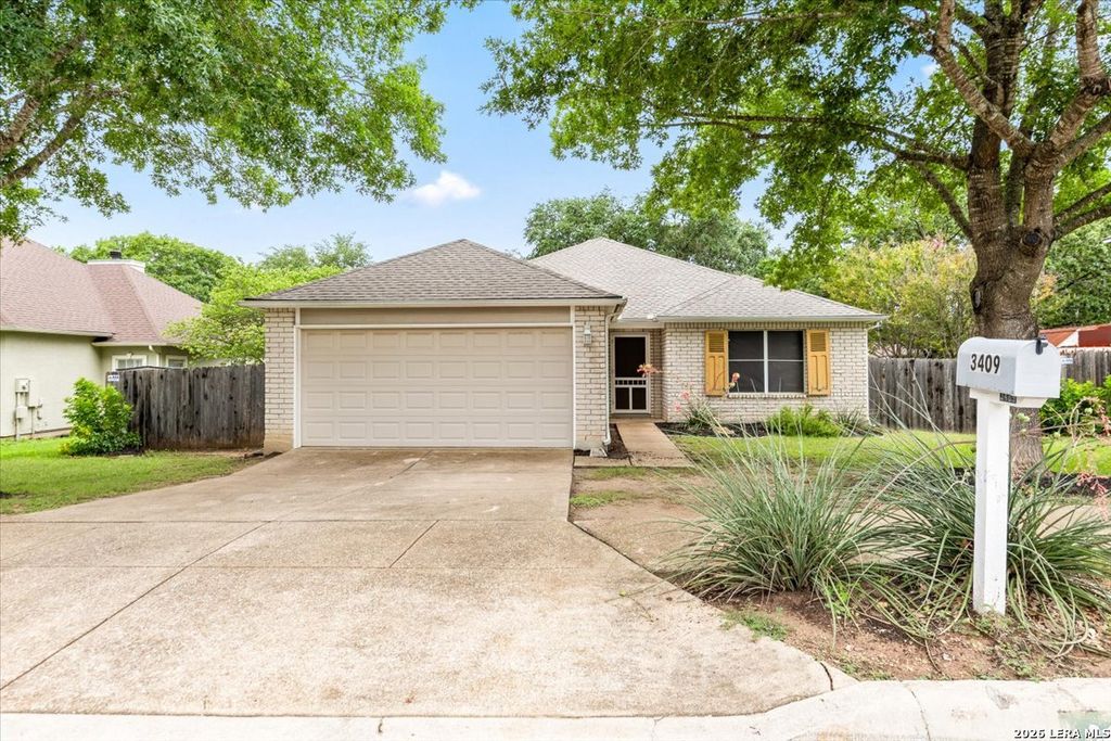 3409 Columbia Drive, Cibolo, TX 78108