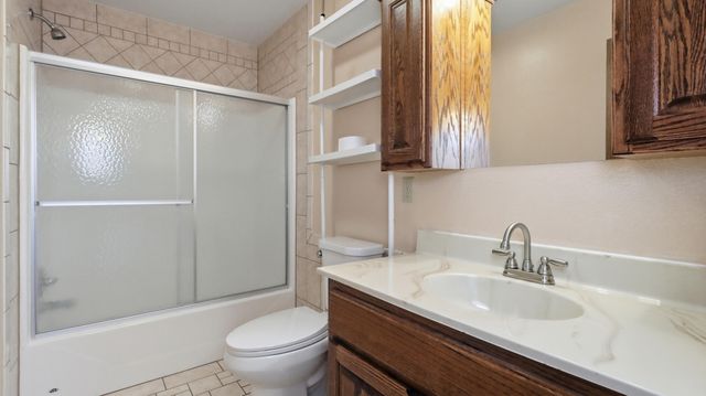 412 W 14th Street, Mountain Grove, MO 65711