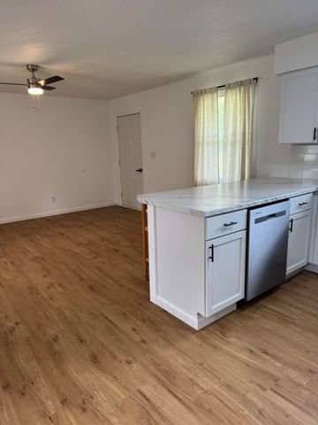 181 McQueary Road, Russell Springs, KY 42642