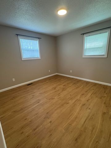 181 McQueary Road, Russell Springs, KY 42642