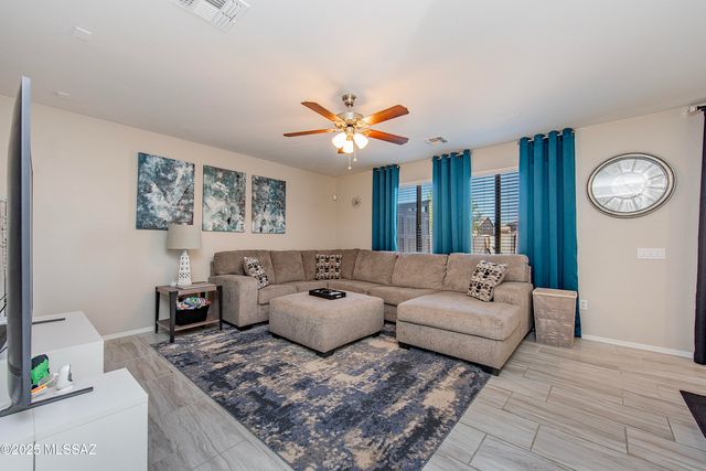 21224 E Freedom Drive, Red Rock, AZ 85145