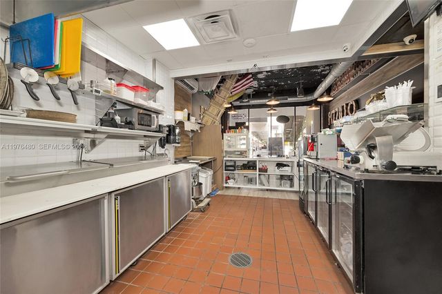 7293 NW 36st, Miami, FL 33166