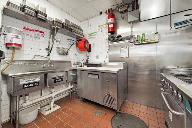 7293 NW 36st, Miami, FL 33166