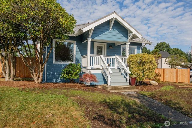 1702 Rainier Avenue, Everett, WA 98201