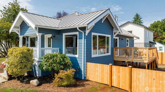 1702 Rainier Avenue, Everett, WA 98201