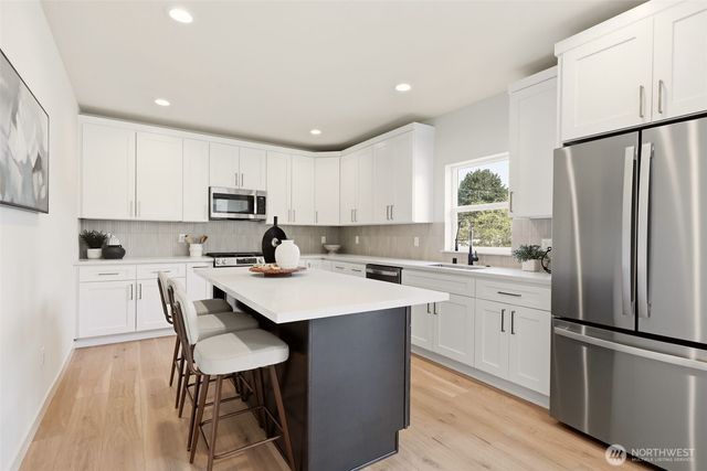 1702 Rainier Avenue, Everett, WA 98201