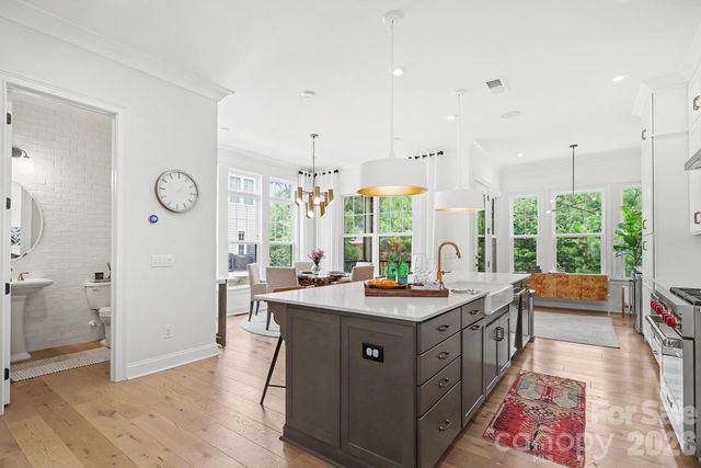 2505 Kenmore Avenue, Charlotte, NC 28204