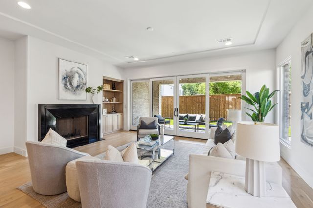 7611 Caillet Street, Dallas, TX 75209