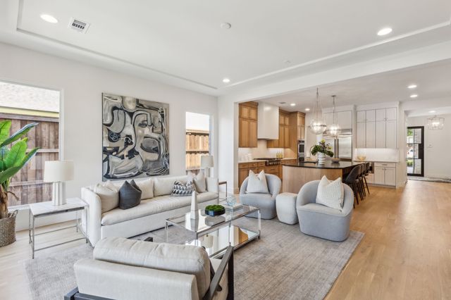 7611 Caillet Street, Dallas, TX 75209