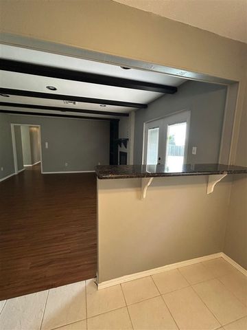 7614 SW Cherokee Ave, Lawton, OK 73505