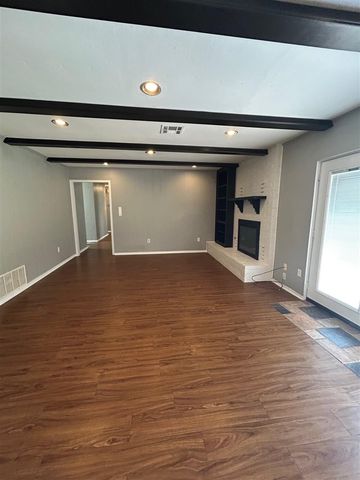 7614 SW Cherokee Ave, Lawton, OK 73505