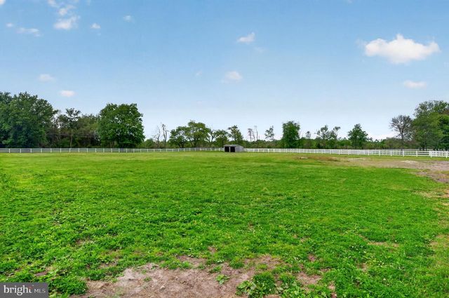 209 BUDDTOWN RD, Southampton, NJ 08088