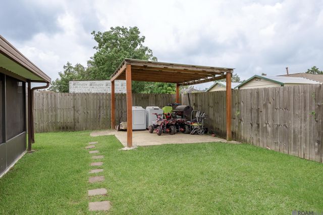 4031 Daytona Dr, Baton Rouge, LA 70814