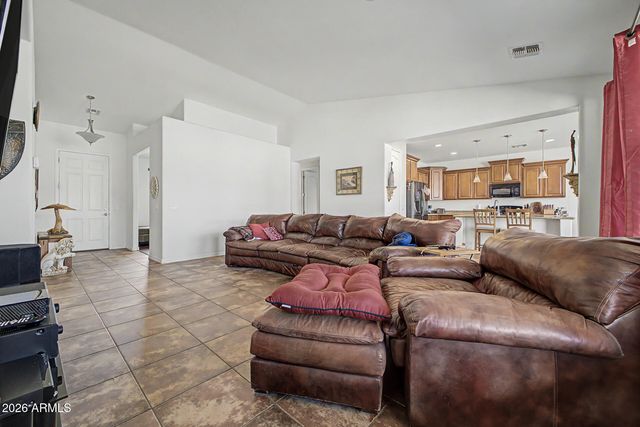 26919 N GIDIYUP Trail, Phoenix, AZ 85085