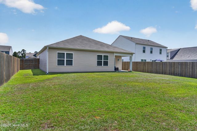 8322 E Highcroft Drive NE, Leland, NC 28451