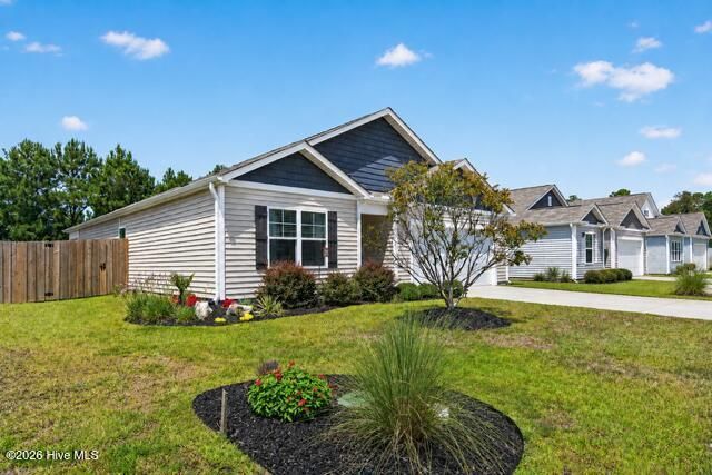 8322 E Highcroft Drive NE, Leland, NC 28451