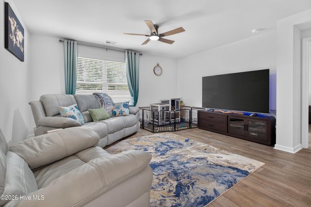 8322 E Highcroft Drive NE, Leland, NC 28451