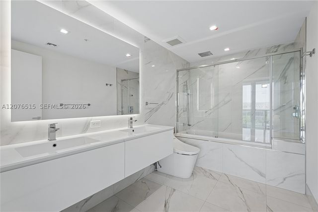 1170 E Hallandale Beach Blvd 304, Hallandale Beach, FL 33009