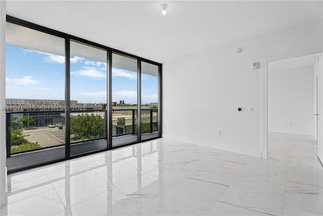 1170 E Hallandale Beach Blvd 304, Hallandale Beach, FL 33009