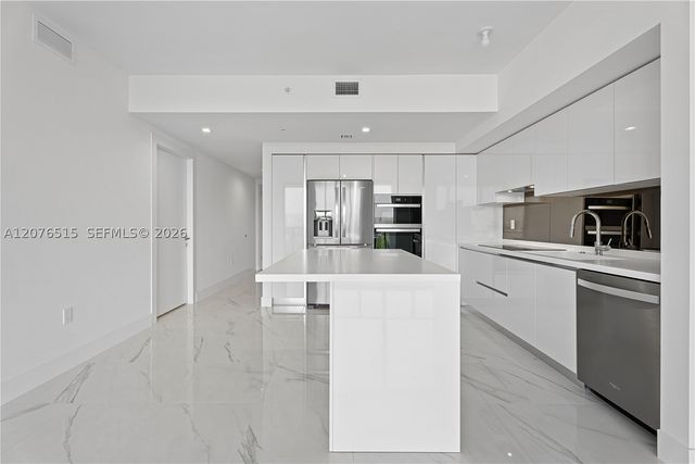1170 E Hallandale Beach Blvd 304, Hallandale Beach, FL 33009