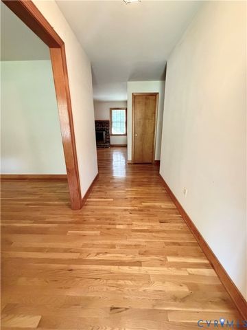 3933 Dunraven Rd, North Chesterfield, VA 23236