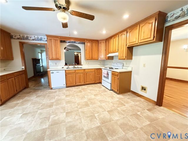 3933 Dunraven Rd, North Chesterfield, VA 23236