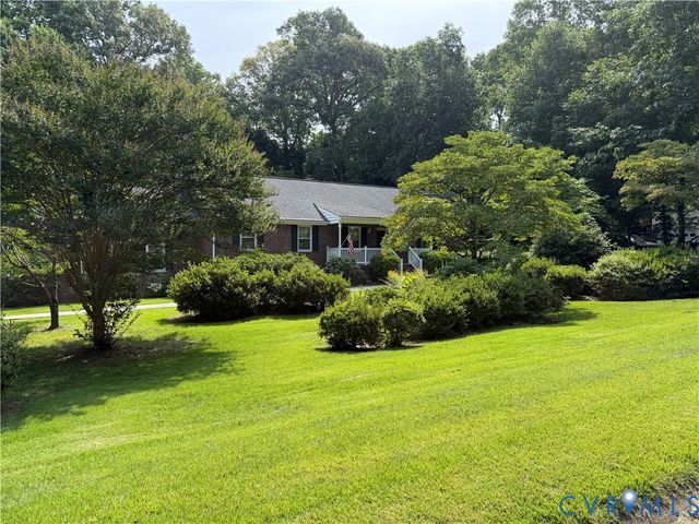 3933 Dunraven Rd, North Chesterfield, VA 23236